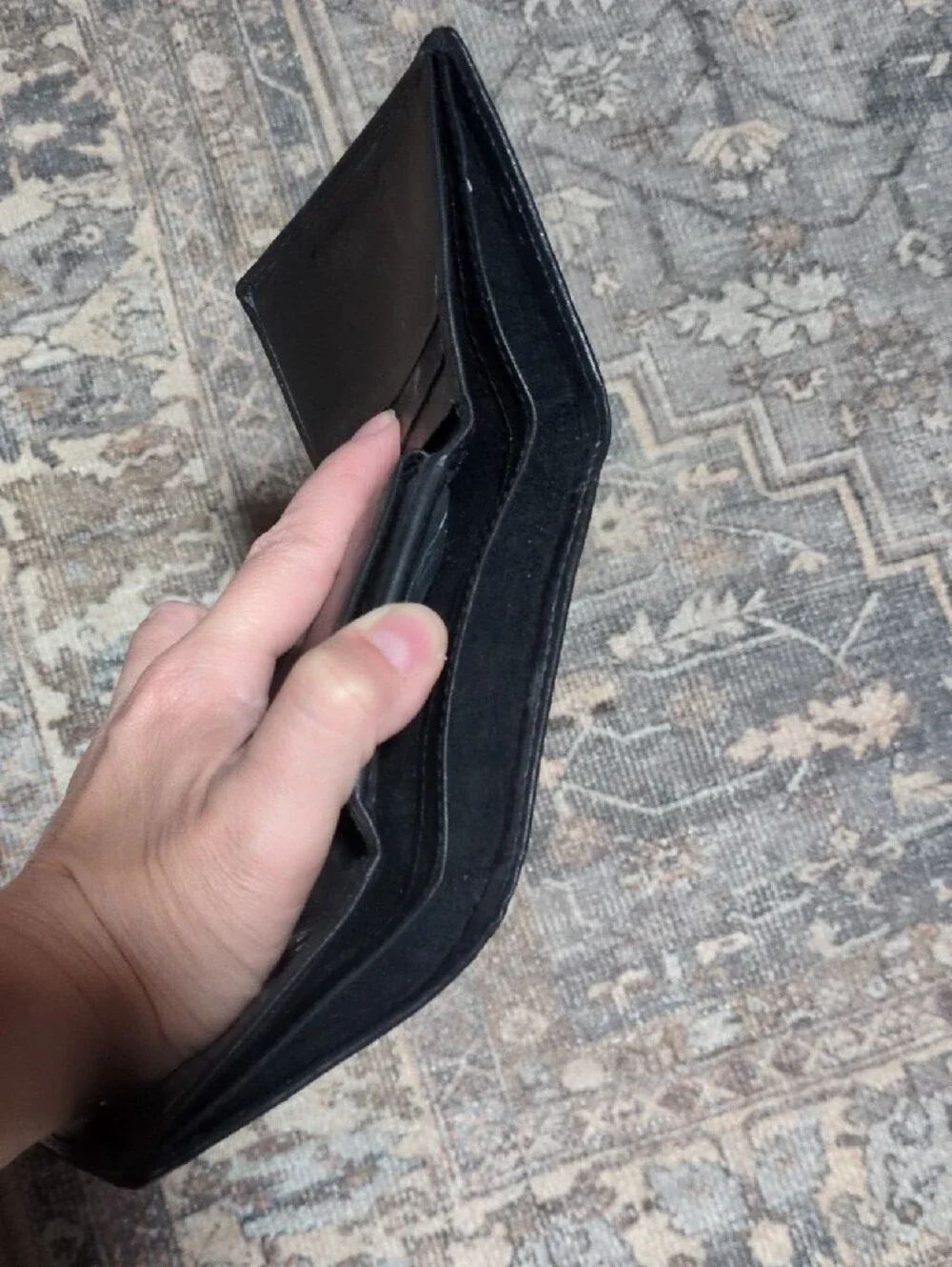 Badge And Credentials Holder Black Leather Tri-Fold Wallet
